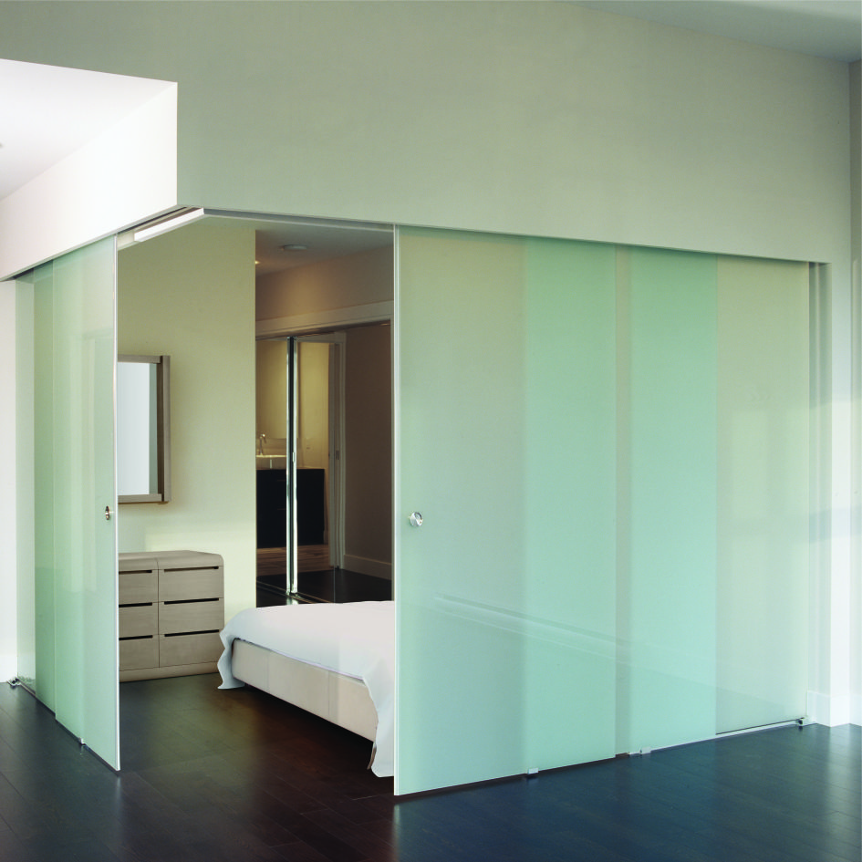 06F Glass